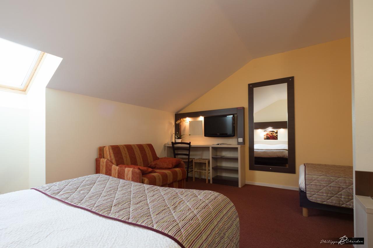Logis Jum'Hotel Saints-Geosmes Εξωτερικό φωτογραφία