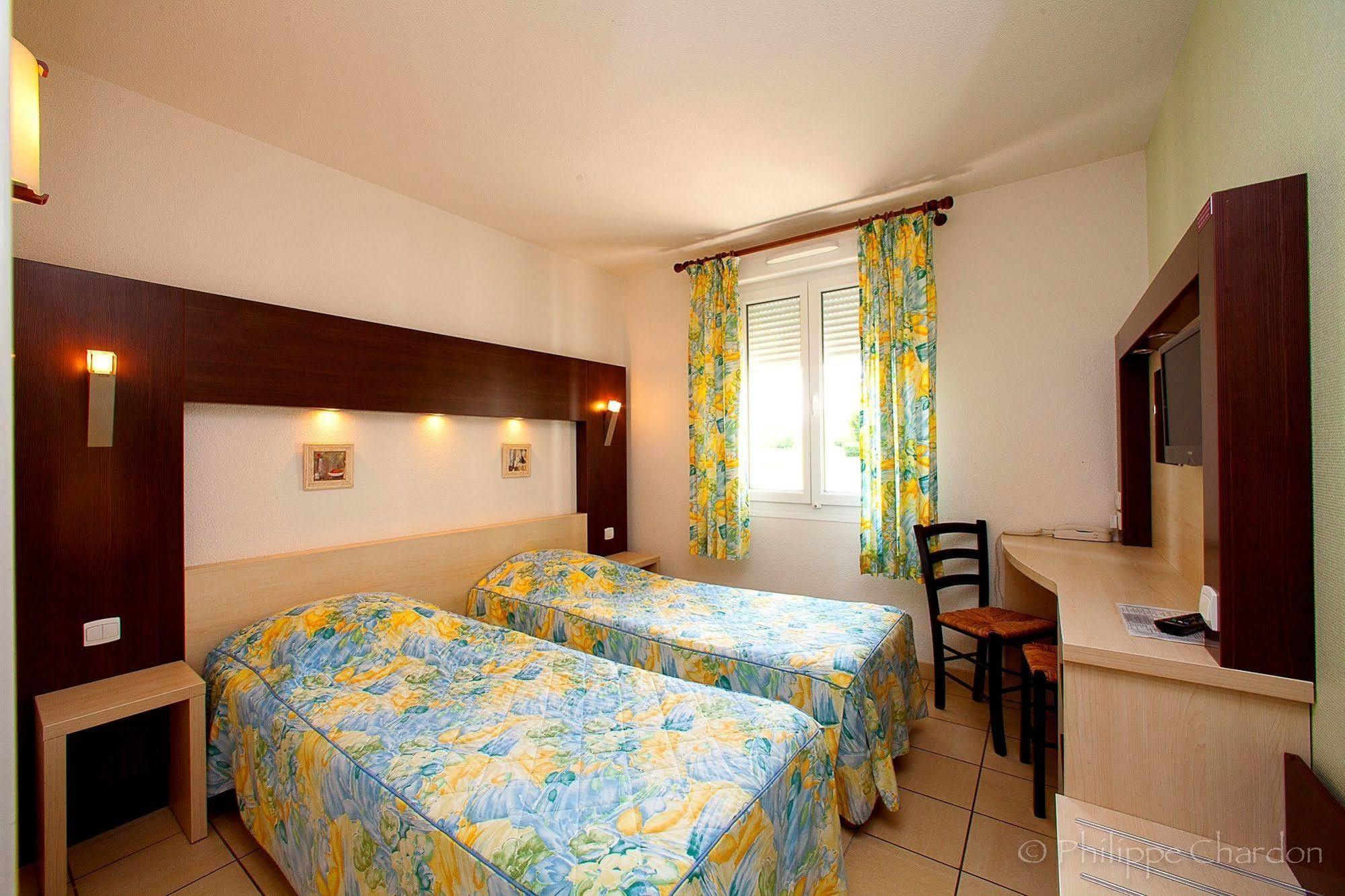 Logis Jum'Hotel Saints-Geosmes Εξωτερικό φωτογραφία