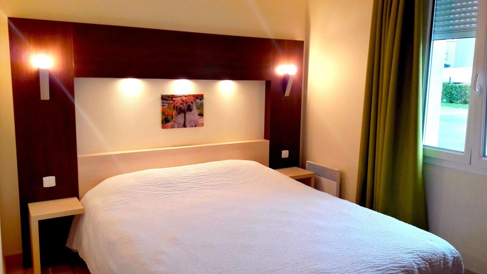 Logis Jum'Hotel Saints-Geosmes Εξωτερικό φωτογραφία